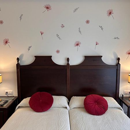 Hotel Y Apartamentos La Lonja Onís 외부 사진