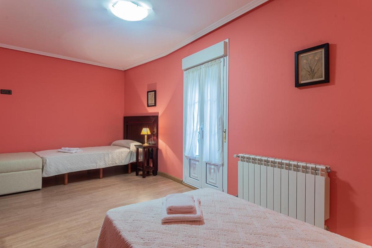 Hotel Y Apartamentos La Lonja Onís 외부 사진