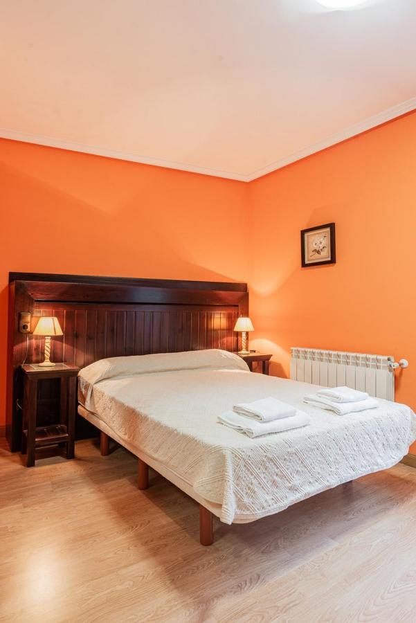 Hotel Y Apartamentos La Lonja Onís 외부 사진