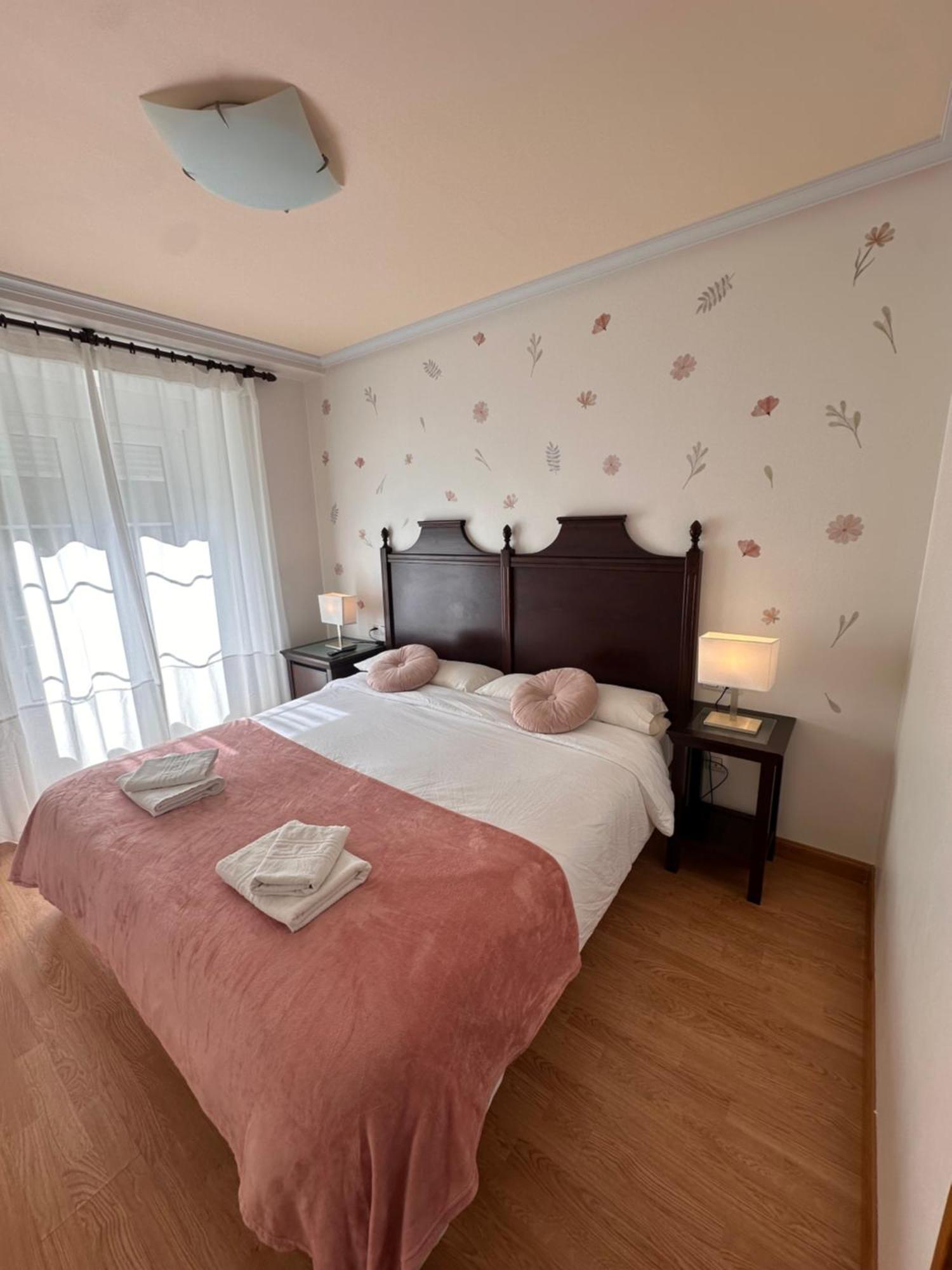 Hotel Y Apartamentos La Lonja Onís 외부 사진